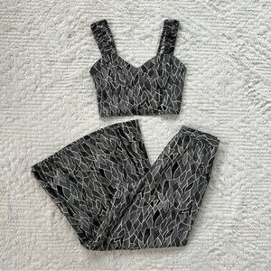 Japna black and white leaf print two piece set crop top wide leg pants size XS